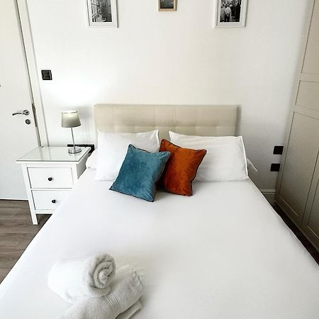 Master Penthouse Double Room Ensuite With Private Terrace - Grand Central House Гибралтар Экстерьер фото